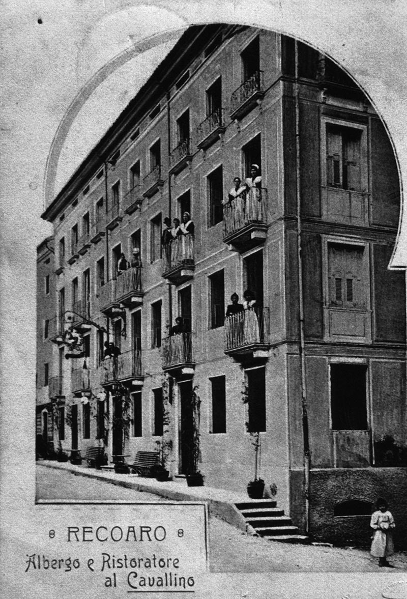 Via Roma, formerly Via Grandis Via Roma, formerly Via Grandis